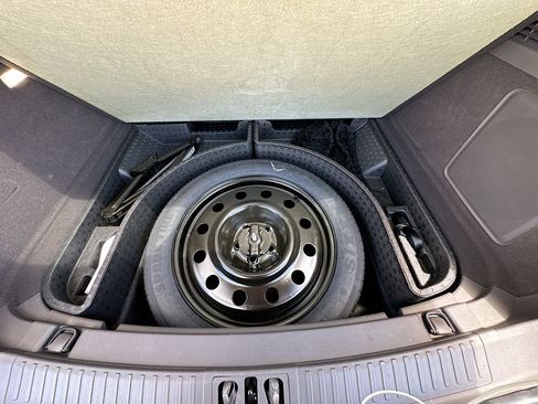 Used 2023 Lincoln Nautilus Reserve FWD image 33