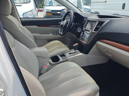 Used 2014 Subaru Outback 3.6R Limited AWD/4WD image 8
