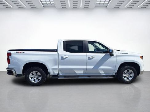 Used 2023 Chevrolet Silverado 1500 LT w/ Protection Package AWD/4WD image 3