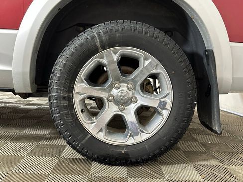 Used 2015 RAM 1500 Laramie image 13