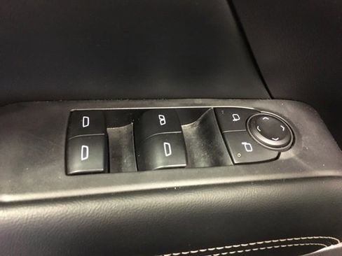 Used 2025 GMC Terrain Elevation image 33