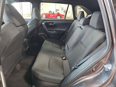 Used 2022 Toyota RAV4 SE w/ Convenience Package AWD/4WD image 16