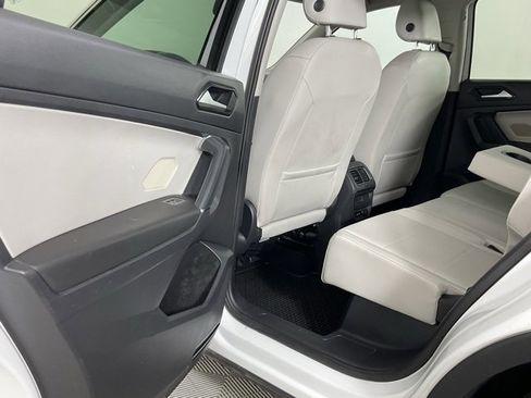 Used 2018 Volkswagen Tiguan SEL image 14