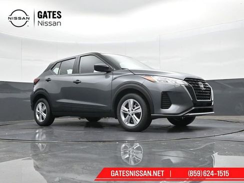 Used 2025 Nissan Kicks Play S image 42