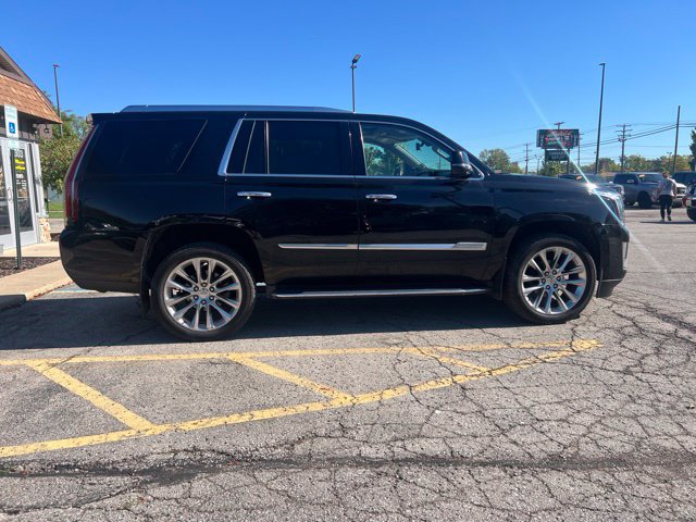 Used 2020 Cadillac Escalade Luxury AWD/4WD image 5