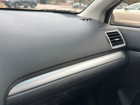 Used 2016 Subaru Crosstrek 2.0i Premium image 33