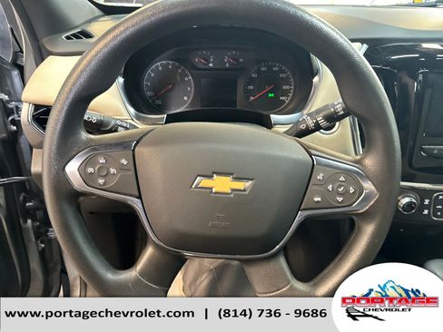 Used 2023 Chevrolet Traverse LS image 16