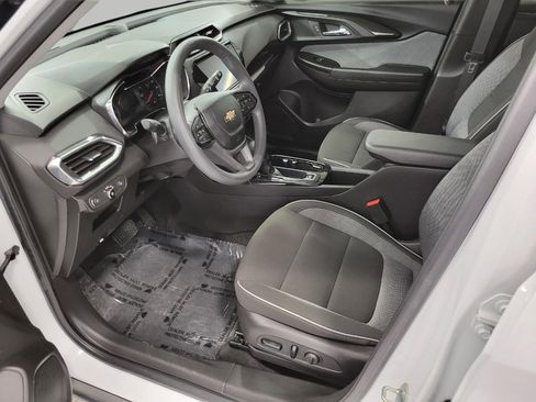 Used 2022 Chevrolet TrailBlazer LT w/ Convenience Package FWD image 10