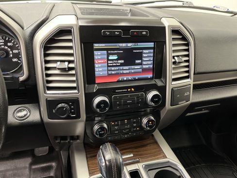 Used 2015 Ford F150 Lariat w/ Equipment Group 502A Luxury AWD/4WD image 18