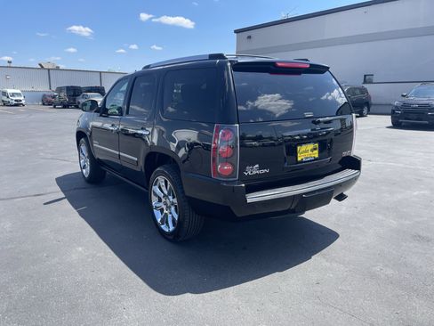 Used 2014 GMC Yukon Denali AWD/4WD image 6