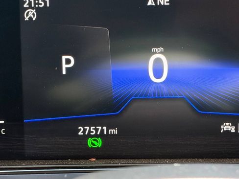 Used 2022 Volkswagen Taos SE FWD image 13
