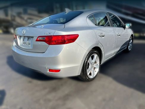 Used 2013 Acura ILX w/ Technology Package image 3