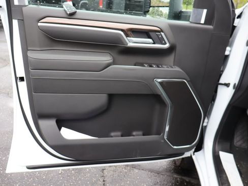 New 2026 Chevrolet Silverado 3500 LT AWD/4WD image 4
