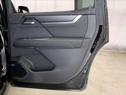 Used 2024 GMC Acadia Elevation w/ Luxury Package image 23