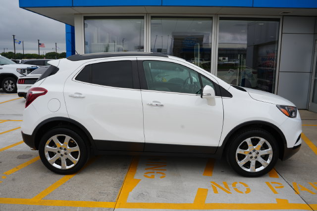 Used 2017 Buick Encore Essence w/ Experience Buick Package AWD/4WD image 6