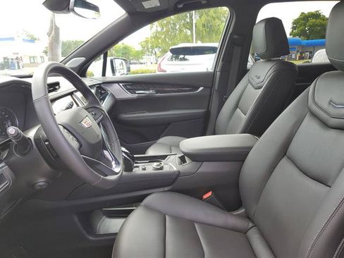Certified 2025 Cadillac XT6 Premium Luxury FWD image 45