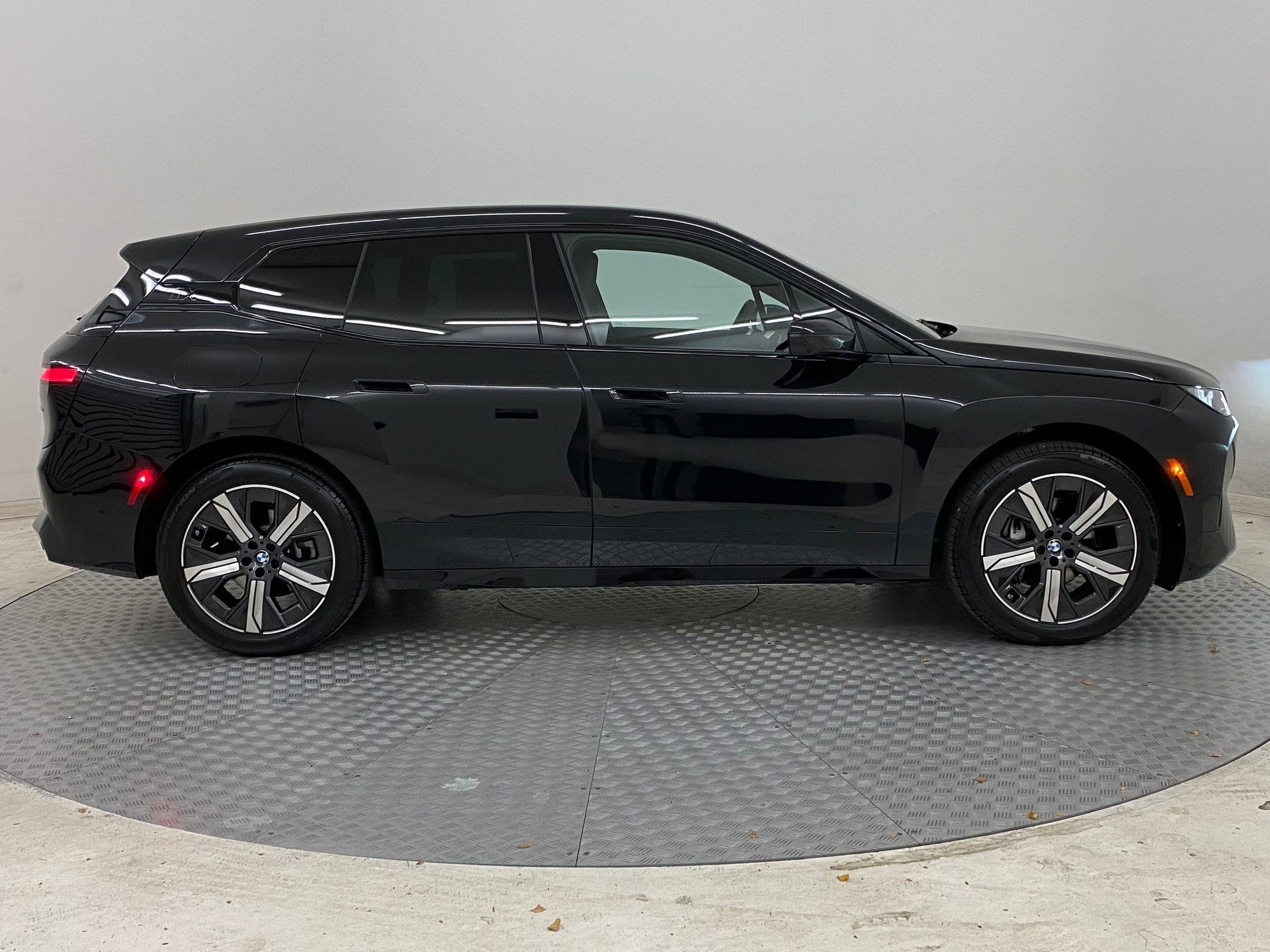 Used 2026 BMW iX xDrive45 AWD/4WD image 7