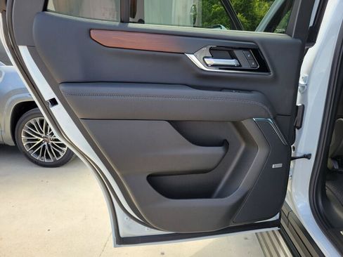 New 2026 GMC Yukon Denali w/ Denali Reserve Package RWD image 33
