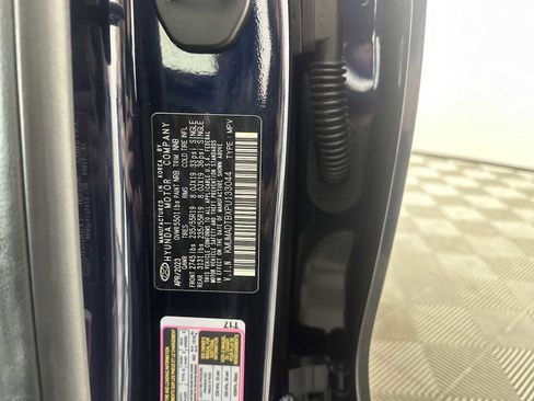 Used 2023 Genesis GV70 2.5T w/ Advanced Package image 36