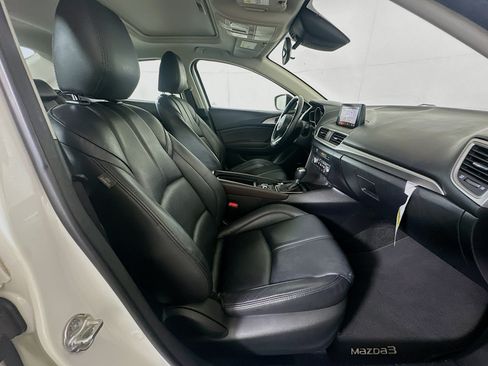 Used 2018 MAZDA MAZDA3 Touring FWD image 29