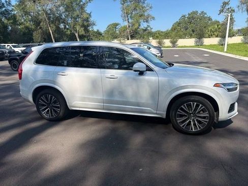 Used 2022 Volvo XC90 T5 Momentum w/ Advanced Package AWD/4WD image 7