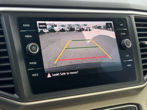 Used 2020 Volkswagen Atlas SE w/ Panoramic Sunroof Package image 38