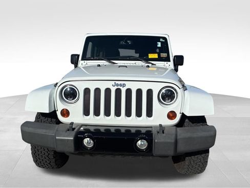 Used 2013 Jeep Wrangler Unlimited Sahara w/ Trailer Tow Group image 9