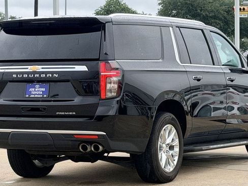 Used 2023 Chevrolet Suburban Premier AWD/4WD image 8