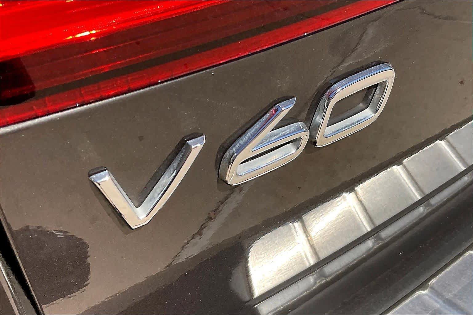 Used 2025 Volvo V60 B5 Cross Country Plus AWD/4WD image 31