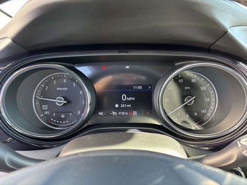 Used 2022 Buick Encore GX Preferred w/ Cold Weather Comfort Package image 17