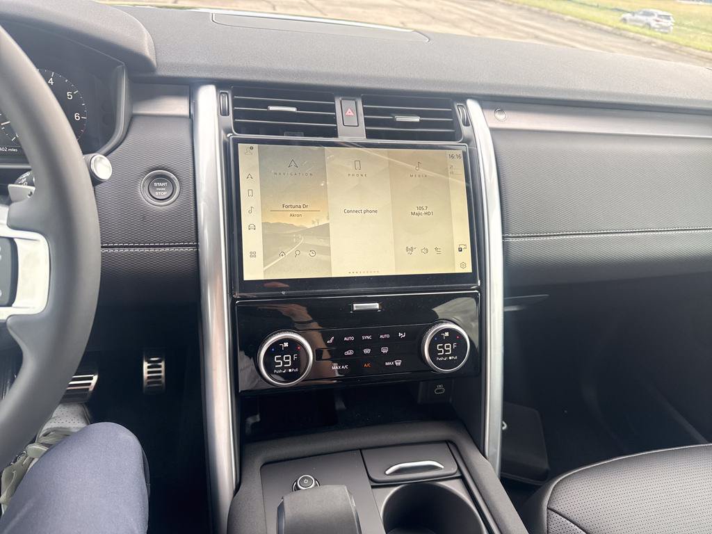 Certified 2025 Land Rover Discovery Dynamic SE AWD/4WD image 15