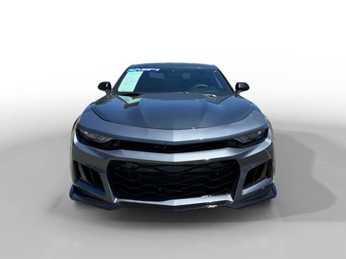 Used 2020 Chevrolet Camaro LT w/ 1LE Track Performance Package RWD image 8