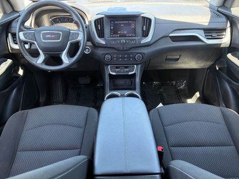 Used 2024 GMC Terrain SLE AWD/4WD image 28