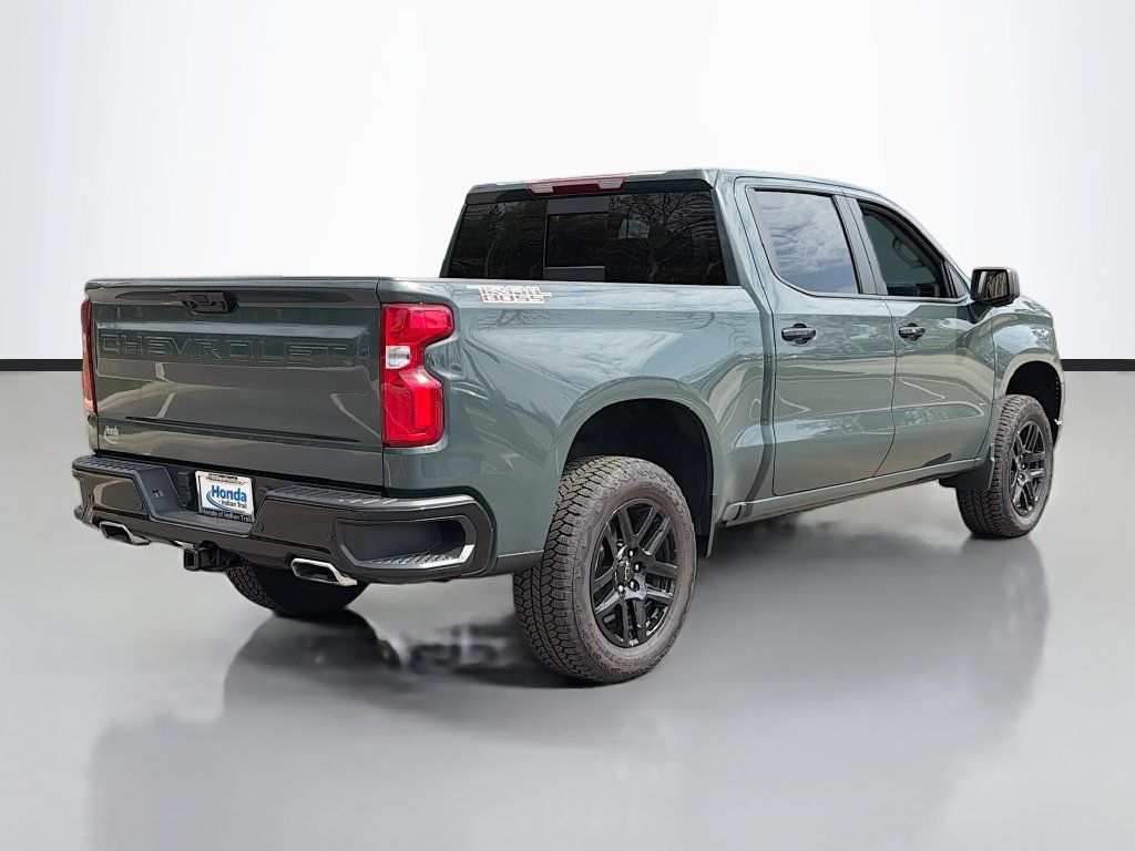 Used 2026 Chevrolet Silverado 1500 LT Trail Boss w/ Safety Package AWD/4WD image 5