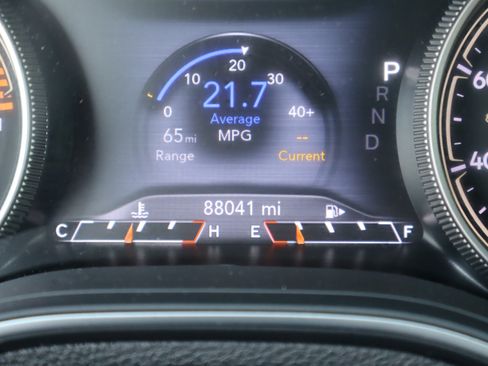Used 2020 Jeep Cherokee Limited FWD image 24