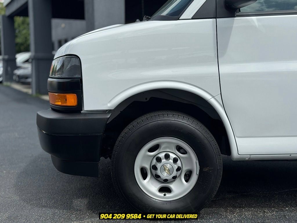 Used 2026 Chevrolet Express 2500 w/ Driver Convenience Package RWD image 13
