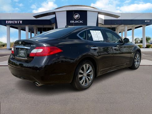 Used 2013 INFINITI M35 w/ Premium Pkg image 3