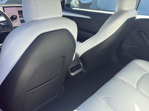 Used 2022 Tesla Model 3 Long Range image 11