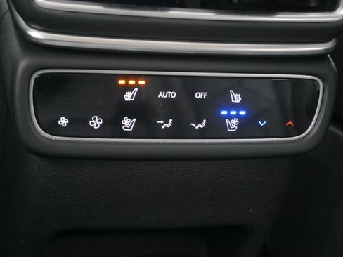 Certified 2025 Genesis GV80 3.5T Prestige image 16