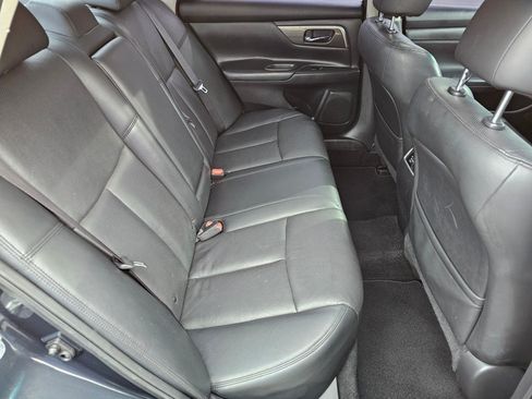 Used 2015 Nissan Altima 3.5 SL FWD image 25