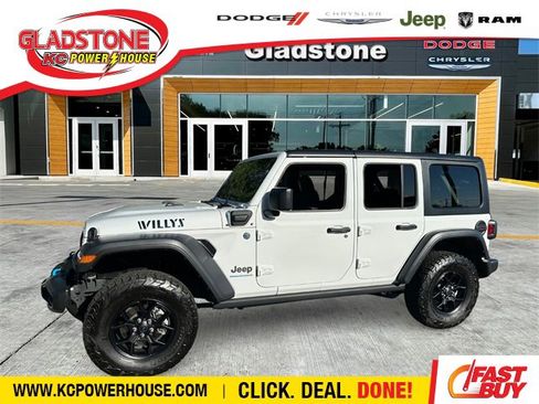 Used 2024 Jeep Wrangler Unlimited image 1