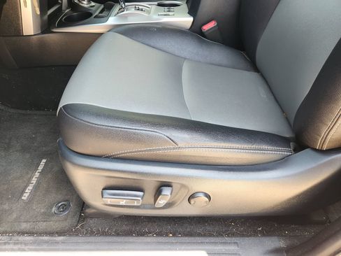 Used 2018 Toyota 4Runner SR5 Premium AWD/4WD image 29