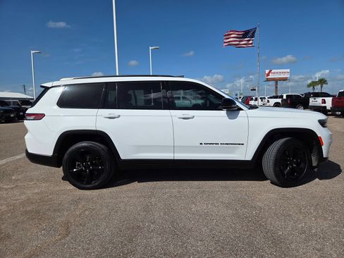 Used 2024 Jeep Grand Cherokee L Limited w/ Luxury Tech Group II RWD image 8