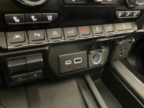 Used 2021 GMC Sierra 1500 Denali w/ Technology Package AWD/4WD image 22
