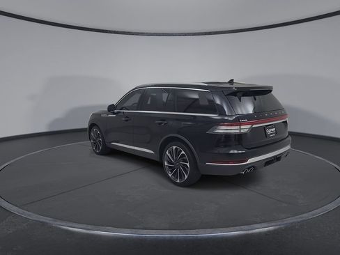 Used 2020 Lincoln Aviator Reserve w/ Equipment Group 202A AWD/4WD image 12