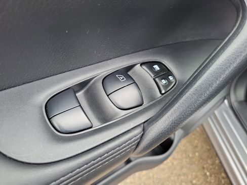 Used 2022 Nissan Rogue Sport S image 20