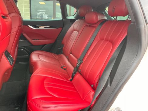 Used 2018 Maserati Levante GranSport AWD/4WD image 18