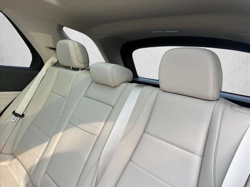 Used 2023 Mercedes-Benz GLE 350 4MATIC image 15