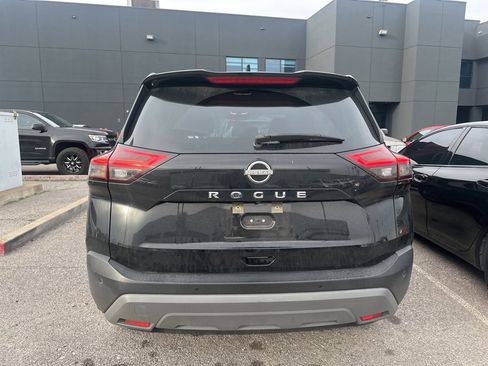 Used 2023 Nissan Rogue S image 5