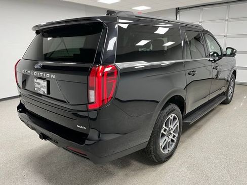Used 2025 Ford Expedition Max Active AWD/4WD image 10
